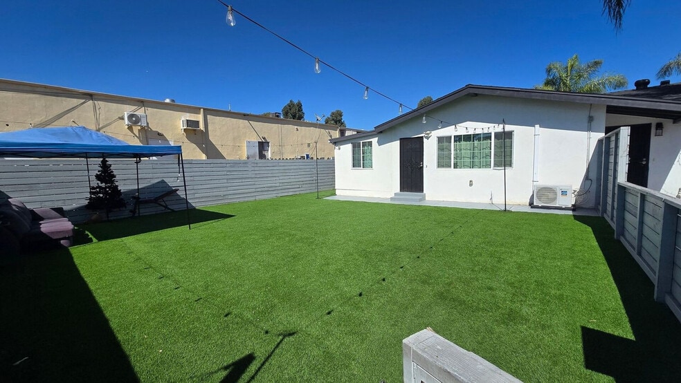 Building Photo - 1059 Gillespie Dr