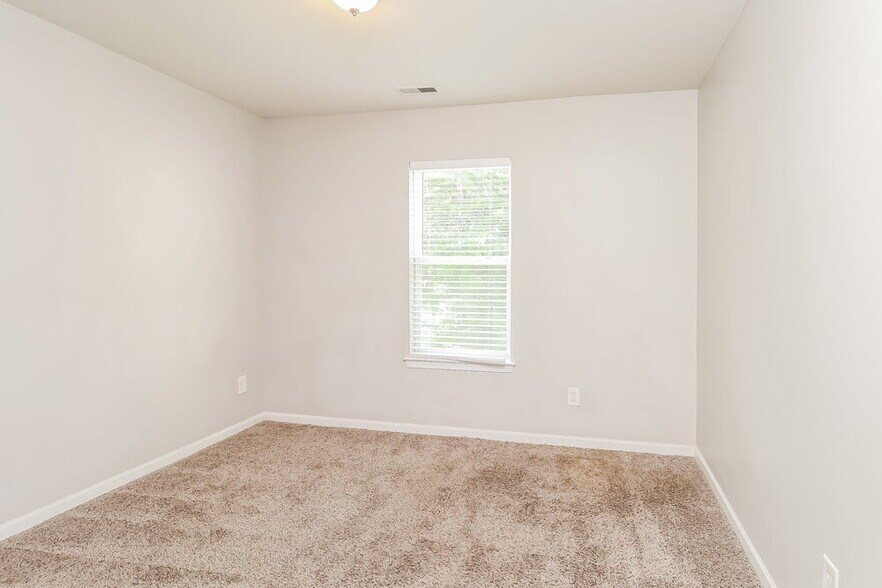 Building Photo - 3825 Broadwater Ct