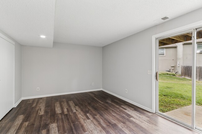 Building Photo - 8929 Hauser St