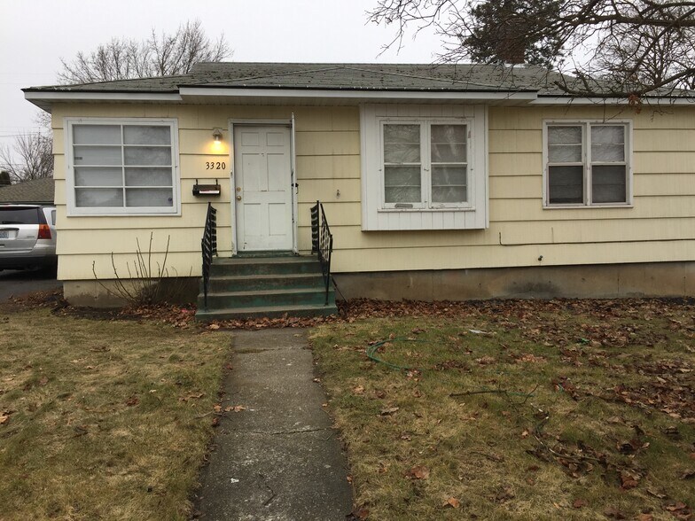 Building Photo - 3320 E 20th Ave