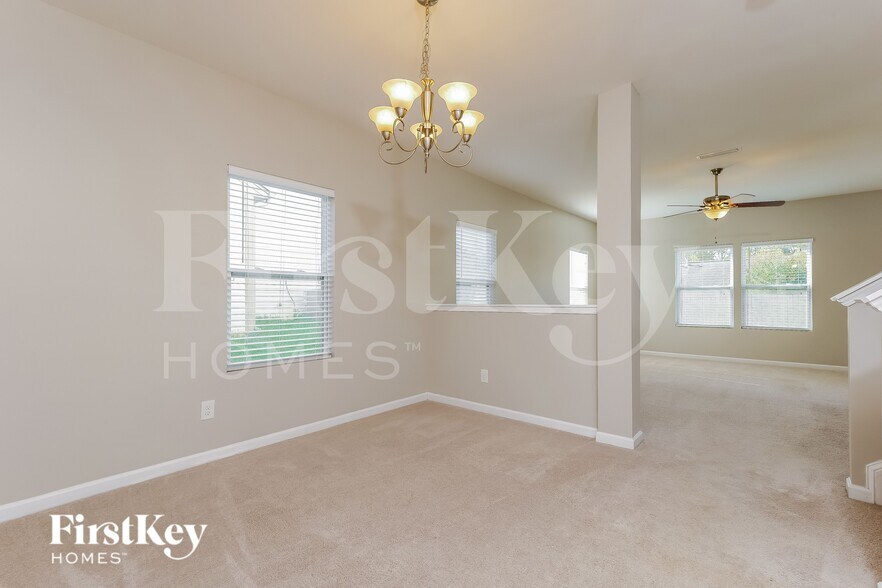 Building Photo - 431 Summergate Dr