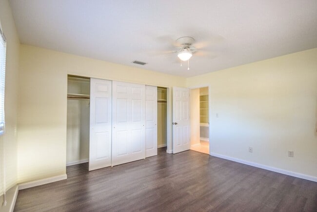 Building Photo - 3072 Jennings Dr