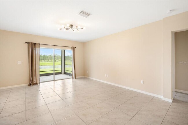 Building Photo - 13330 Palmera Vista Dr