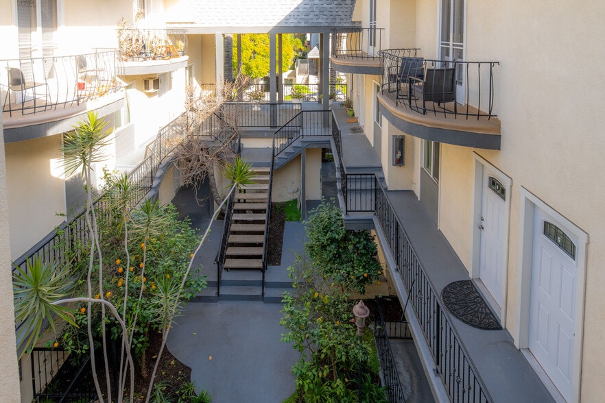 Balcony into courtyard - 127 N Everett St