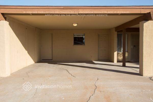 Building Photo - 1216 W Halstead Dr