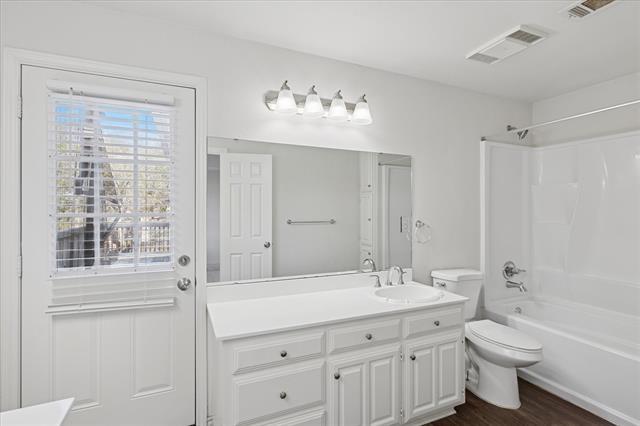 Building Photo - 2916 Patino Rd