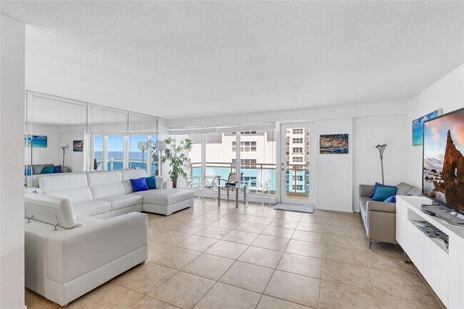 Building Photo - 3430 Galt Ocean Dr