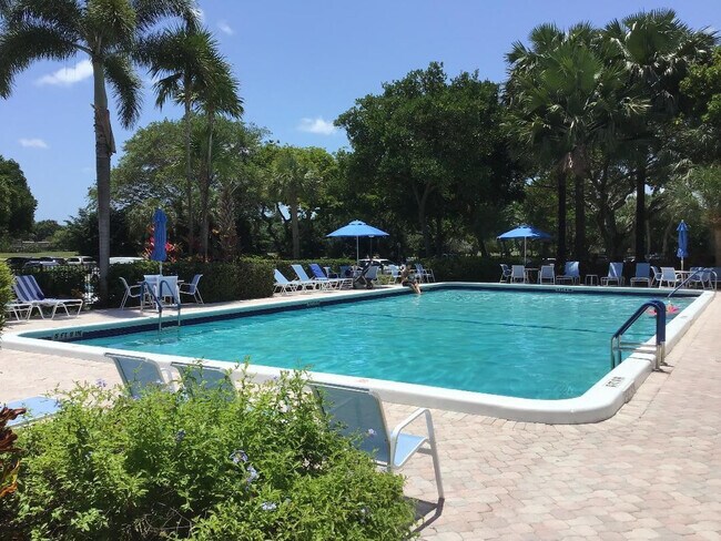 Building Photo - 2940 N Course Dr