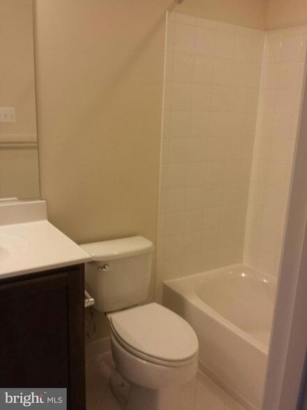 Building Photo - 6041 Maple Hill Rd