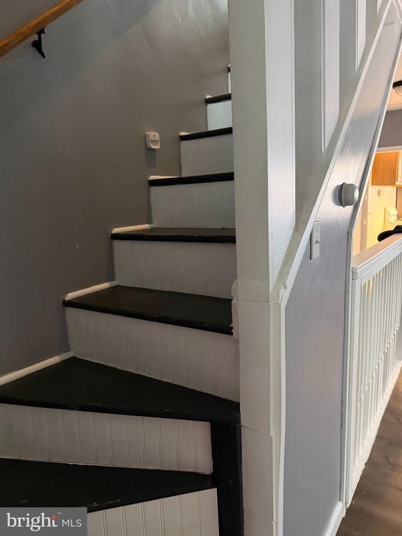 Building Photo - 126 E Berkley Ave