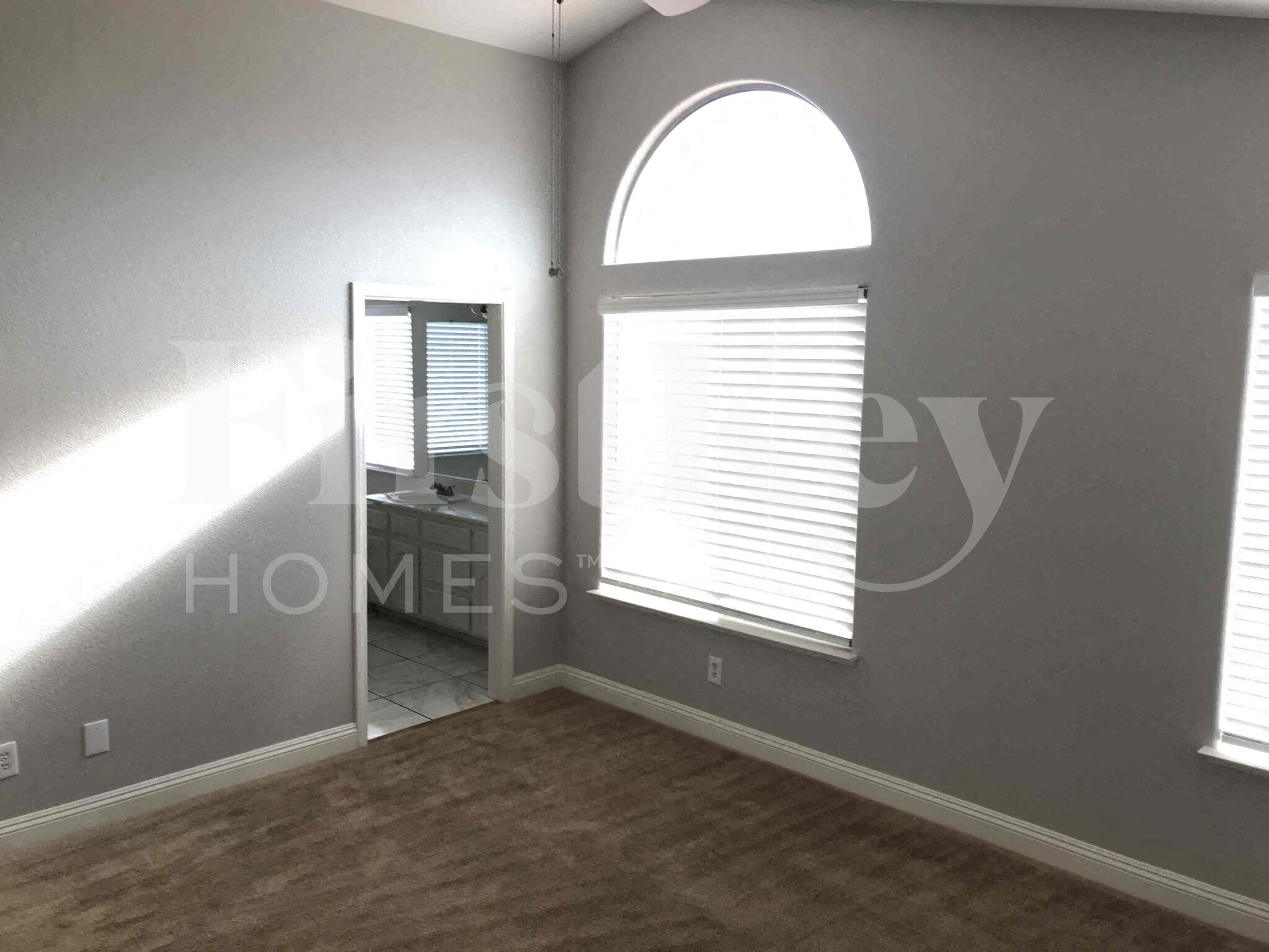 Building Photo - 8041 Hilliard Ave