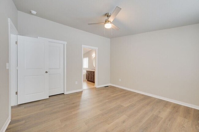 Building Photo - 1512 Tweed St