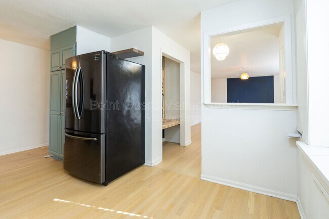 Building Photo - 6002 E 8th St N