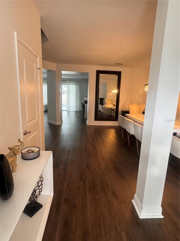 Building Photo - 11737 Verrazano Dr