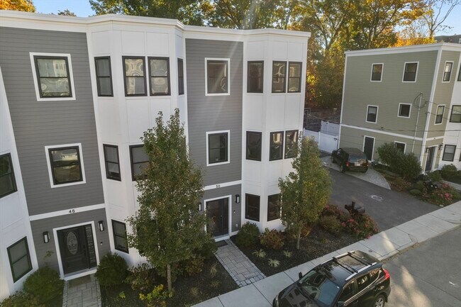 Building Photo - 50 Robey St