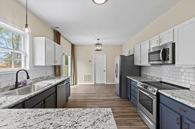 Building Photo - 132 Azalea Plantation Blvd