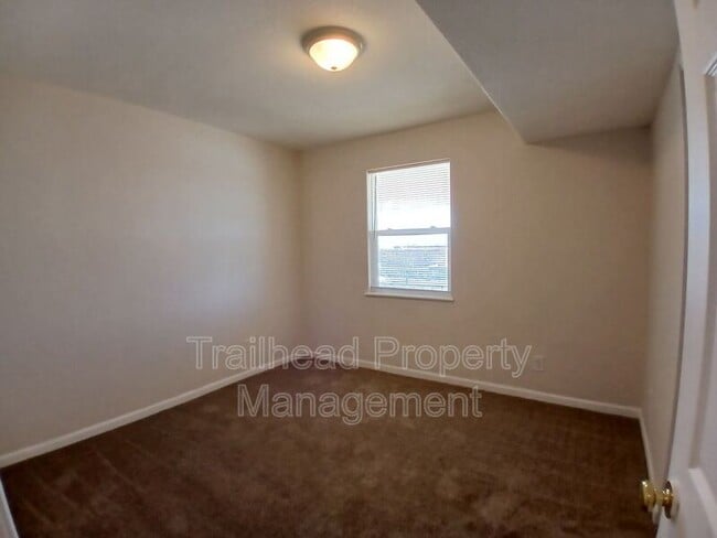 Building Photo - 1100 N Noland Rd
