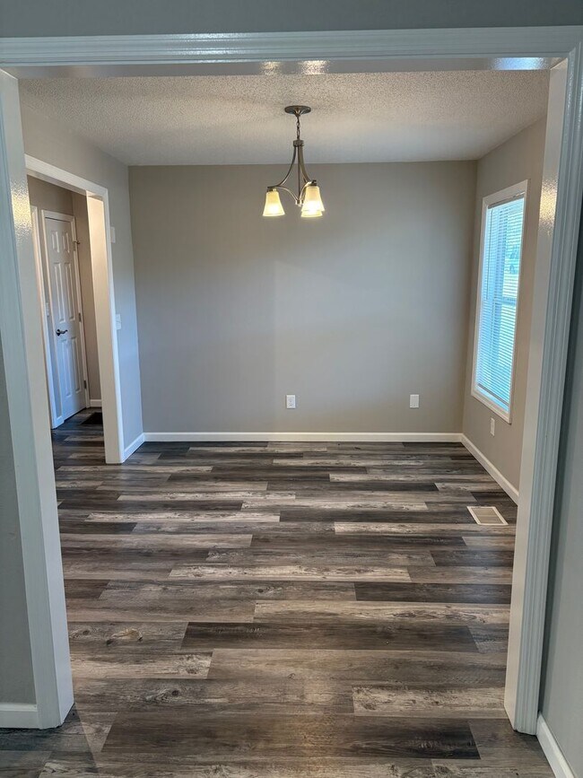 Building Photo - Charming 2-Bedroom, 2-Bath Home in the Hea...