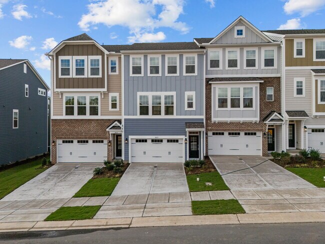 Building Photo - 2815 Carbondale Ct