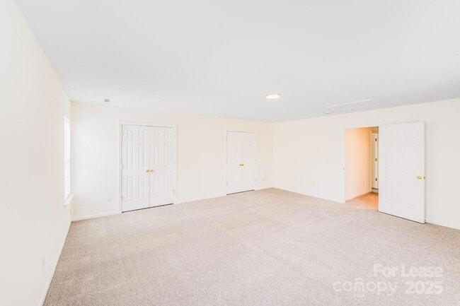 Building Photo - 814 Mt Holly-Huntersville Rd