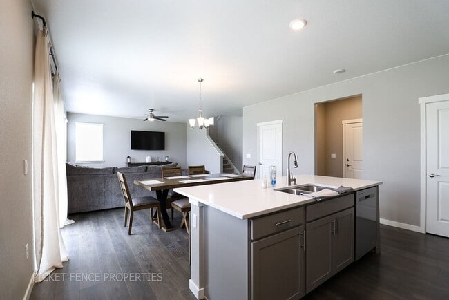 Building Photo - Beautiful New Home in West Greeley!