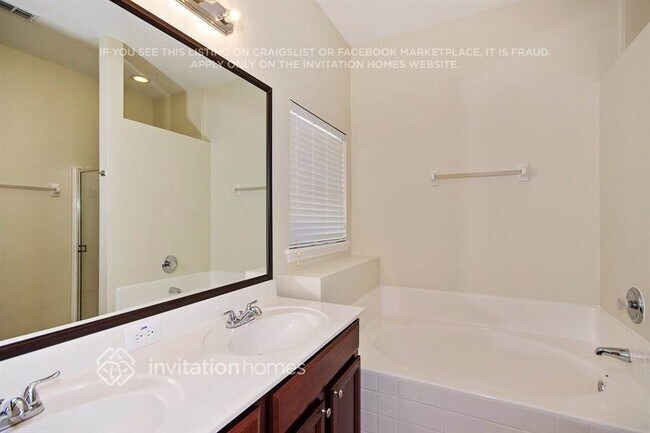 Building Photo - 5224 Lorilawn Dr