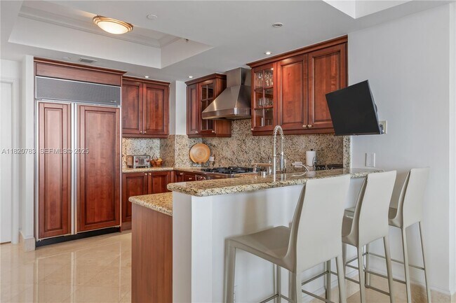 Building Photo - 17875 Collins Ave