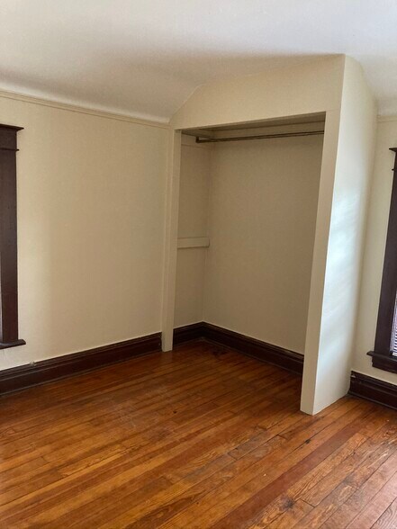 Building Photo - 817 W Vine St