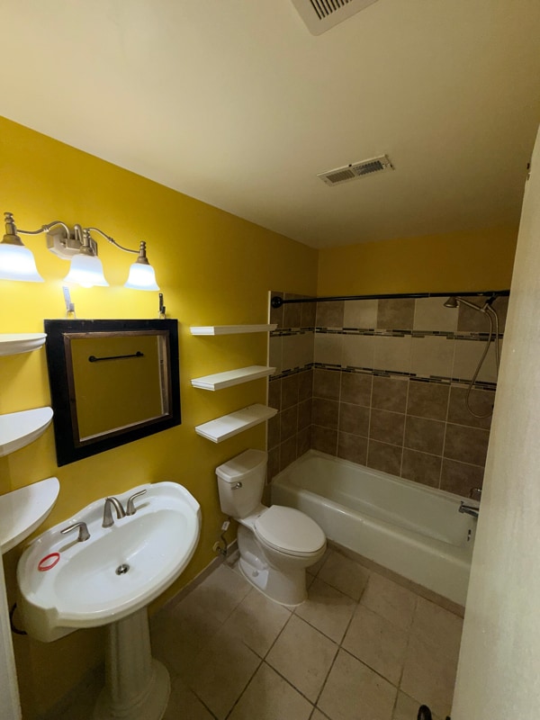 Building Photo - 9504 Covington Pl