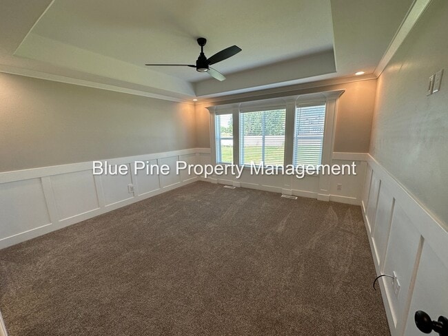 Building Photo - 679 Sterling Dr