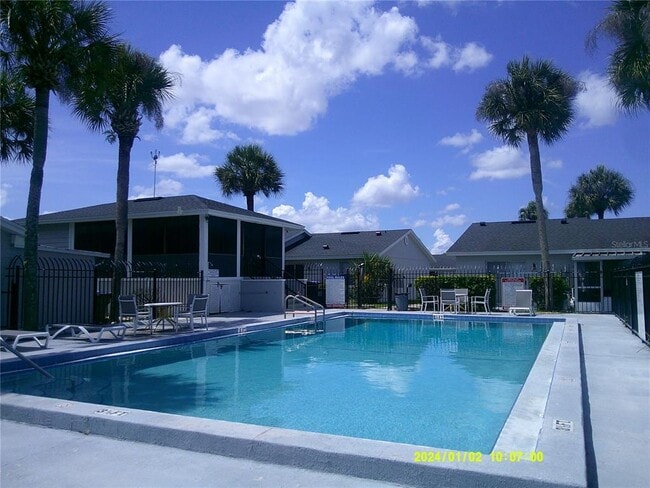 Building Photo - 71 Lake Villa Way