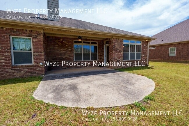 Building Photo - 410 Creekwater Cir