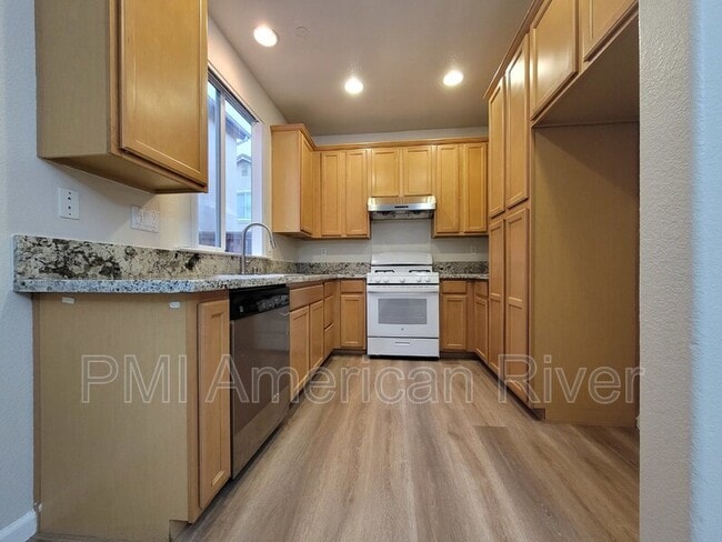 Building Photo - 8143 Crystal Walk Cir