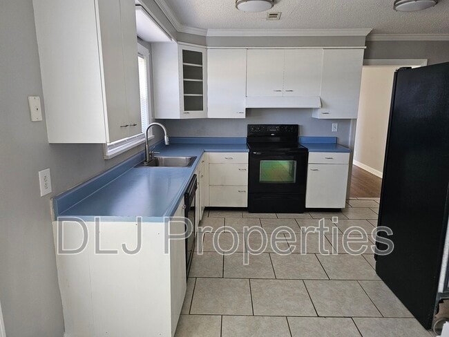Building Photo - 112 E Dumplin Valley Rd