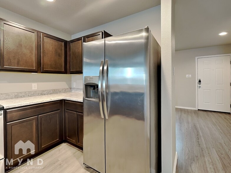 Building Photo - 9437 Apple Ridge Ln