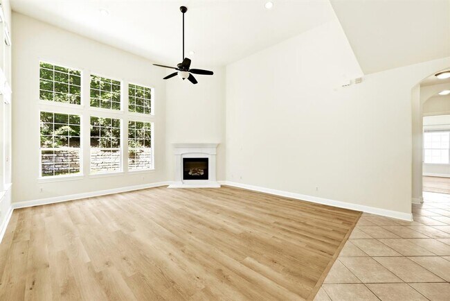 Building Photo - 201 Varco Dr
