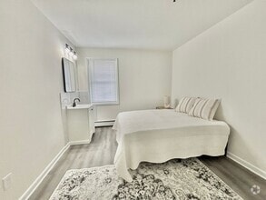 Building Photo - Room for rent