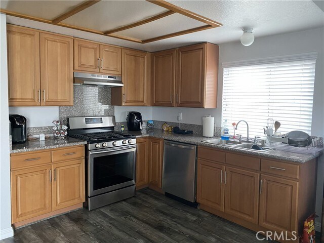 Building Photo - 24164 Poppystone Dr