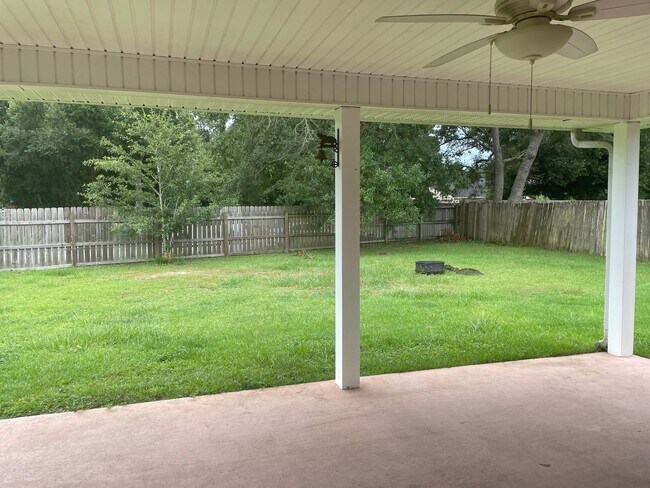 Building Photo - 1797 Cedrus Ln