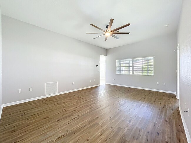 Building Photo - 2 Bedroom, 2 Bath | Lake Community | Dock & Boat Ramp Access