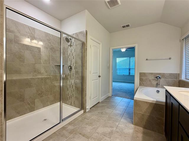 Building Photo - 3810 Honeycomb Holw