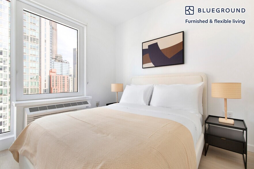 Building Photo - 150 Lawrence St