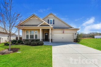 Building Photo - 910 Deepwood Ct