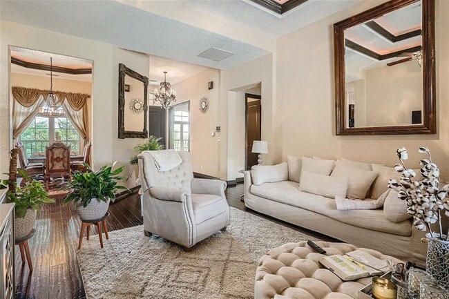 Building Photo - 15207 Nightingale Ln