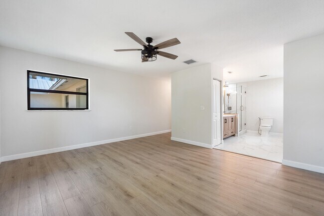 Building Photo - 4003 S Indian River Dr