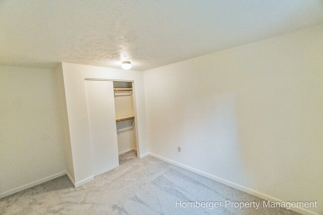 Building Photo - Recently Updated Single Family Home On The...