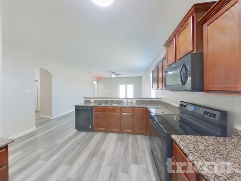 Building Photo - 11350 Luckey Ledge