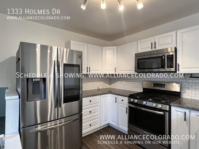 Building Photo - 1333 Holmes Dr