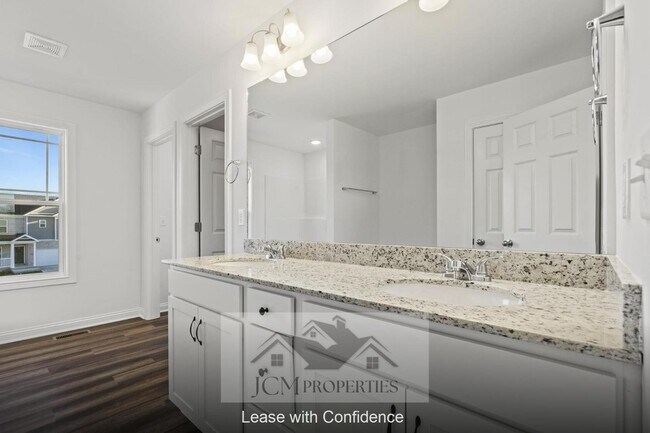 Building Photo - 929 Camden Ct