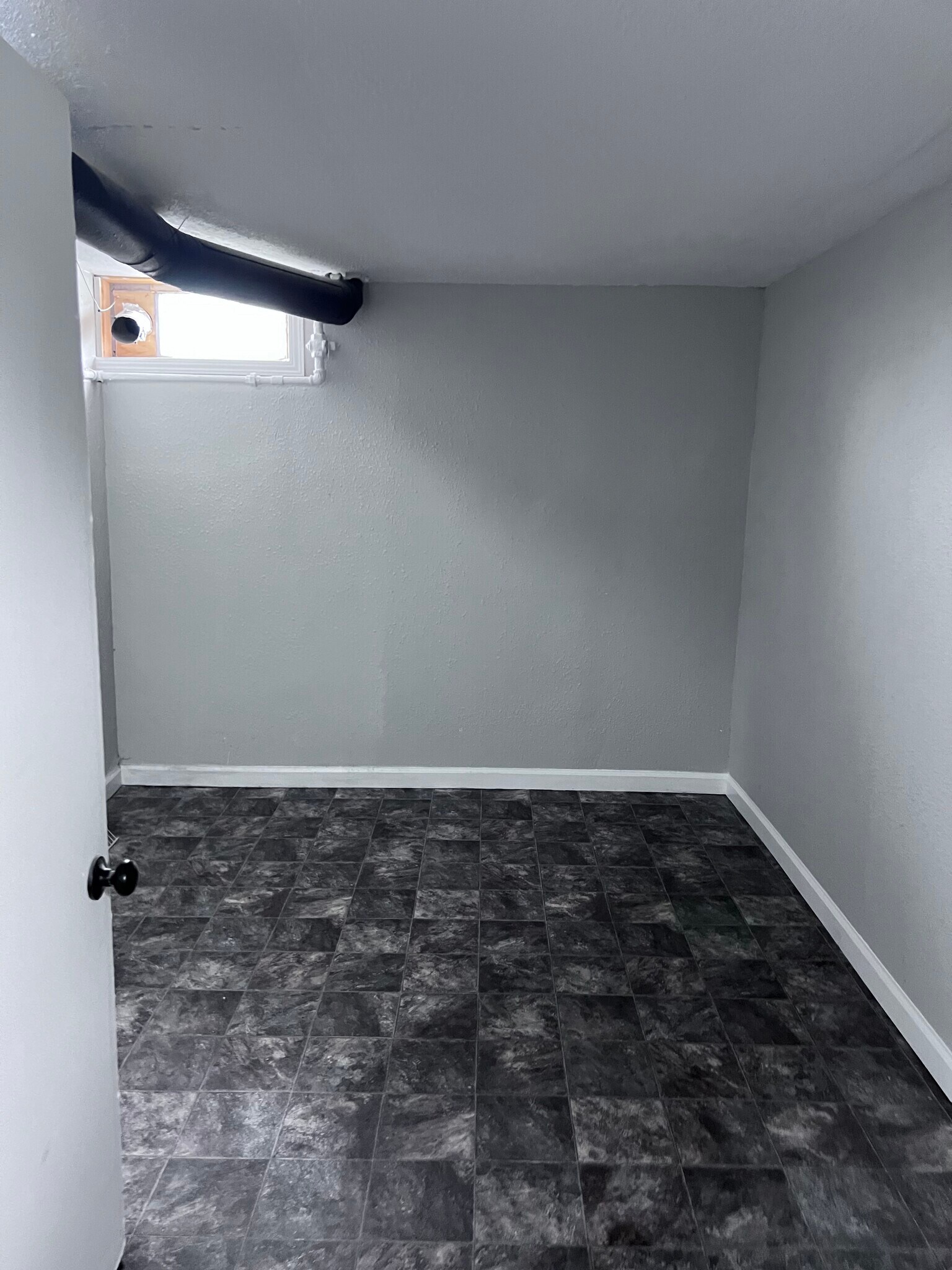 Building Photo - 639 S Main Ave